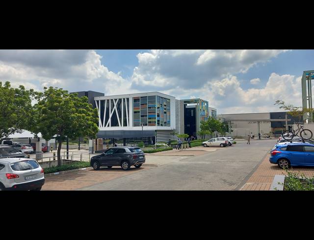 412M² OFFICE TO LET IN BRYANSTON